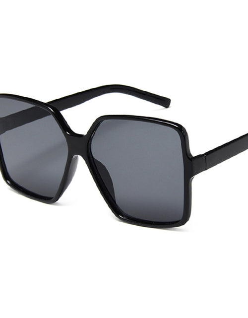 Load image into Gallery viewer, Fashion Black Gradient Sunglasses Summer
