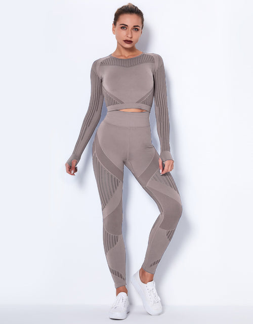 Load image into Gallery viewer, Seamless Knitted Absorbent Yoga Long-Sleeved Suit Yoga Wearsuit
