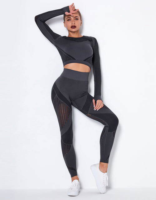 Load image into Gallery viewer, Seamless Knitted Absorbent Yoga Long-Sleeved Suit Yoga Wearsuit
