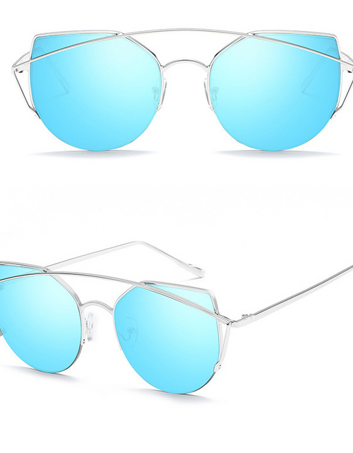 Load image into Gallery viewer, Female Vintage Gold Sunglasses
