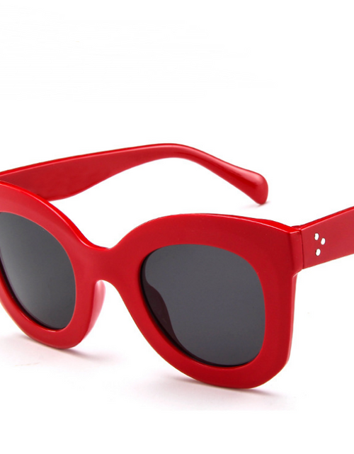 Load image into Gallery viewer, Fashion Cat Eye Sunglasses
