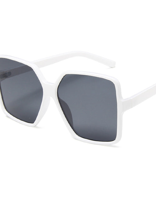 Load image into Gallery viewer, Fashion Black Gradient Sunglasses Summer
