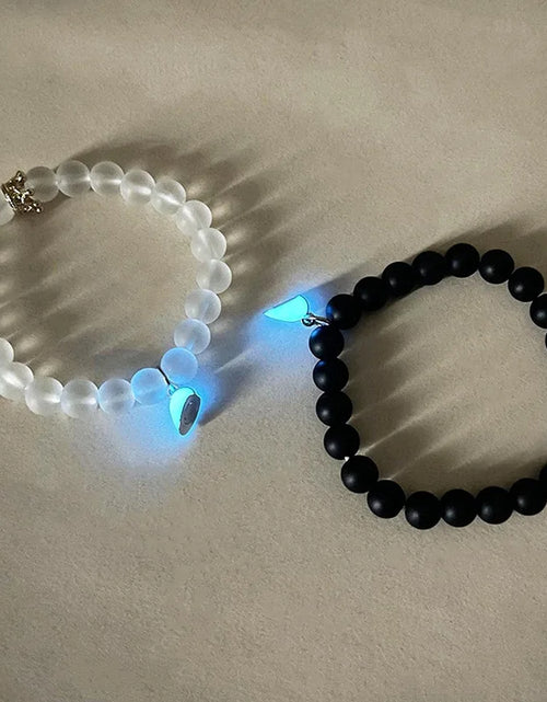 Load image into Gallery viewer, Fashion Jewellery 2pcs Handmade Crown Beaded Charms Bracelet Luminous Heart Glow In The Dark Couple Bracelet For Lover Men Women Fluorescent Gift
