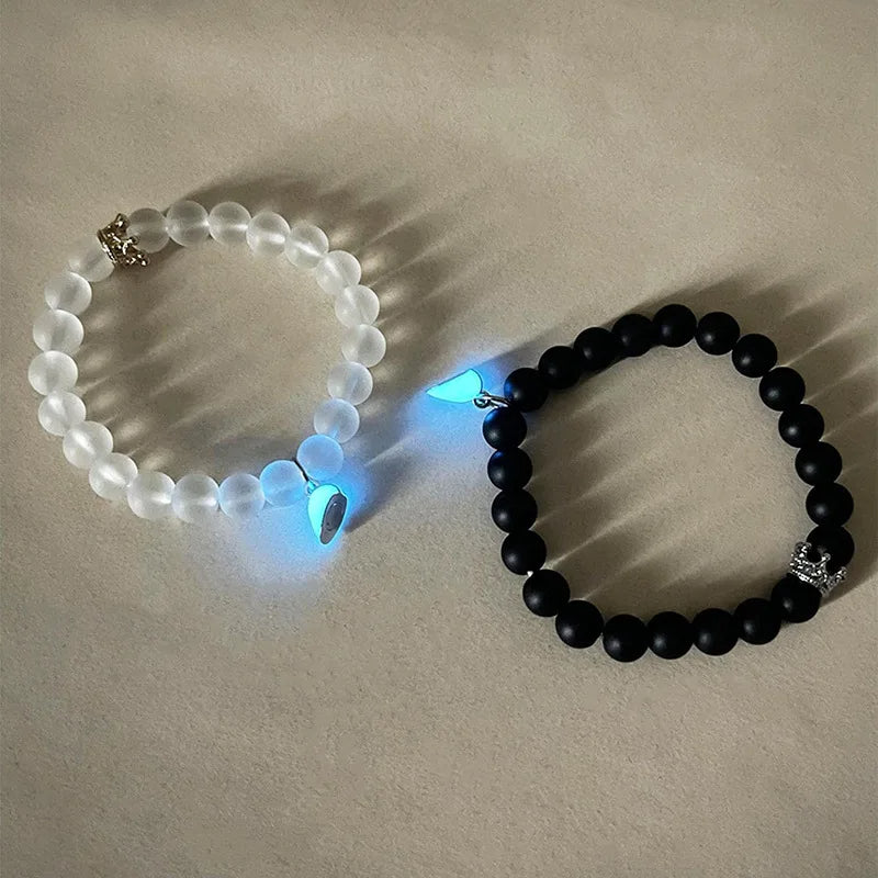 Fashion Jewellery 2pcs Handmade Crown Beaded Charms Bracelet Luminous Heart Glow In The Dark Couple Bracelet For Lover Men Women Fluorescent Gift