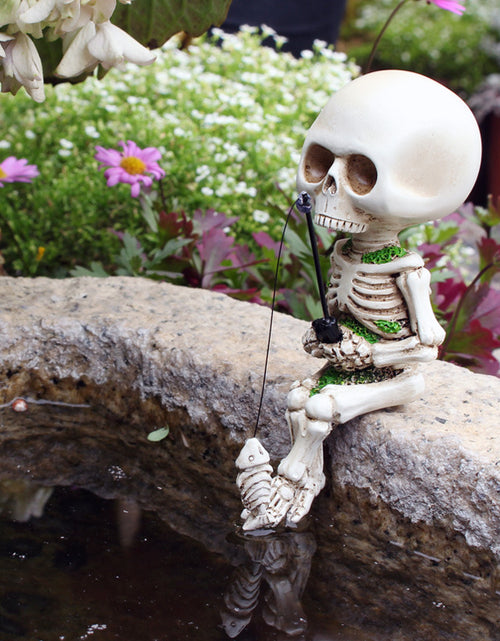 Load image into Gallery viewer, Fishing Skull Halloween Decoration Aquarium Courtyard Micro Landscape
