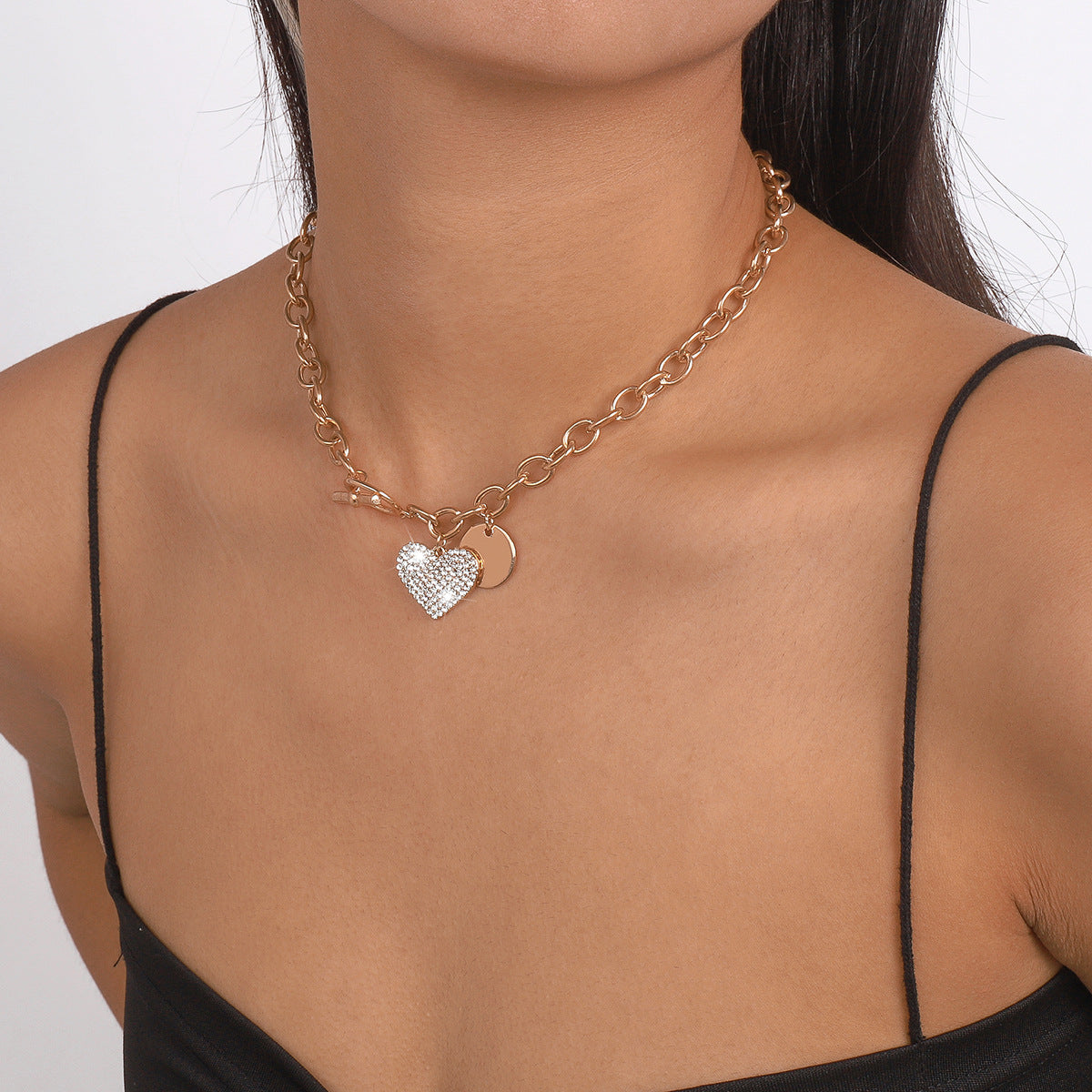 Women's Round Heart Shape With Imitation Diamond Necklace