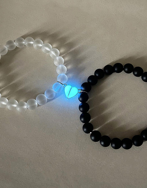 Load image into Gallery viewer, Fashion Jewellery 2pcs Handmade Crown Beaded Charms Bracelet Luminous Heart Glow In The Dark Couple Bracelet For Lover Men Women Fluorescent Gift
