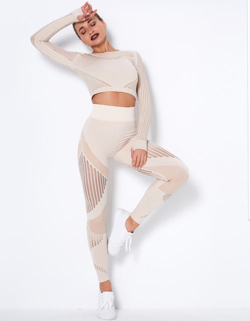 Load image into Gallery viewer, Seamless Knitted Absorbent Yoga Long-Sleeved Suit Yoga Wearsuit
