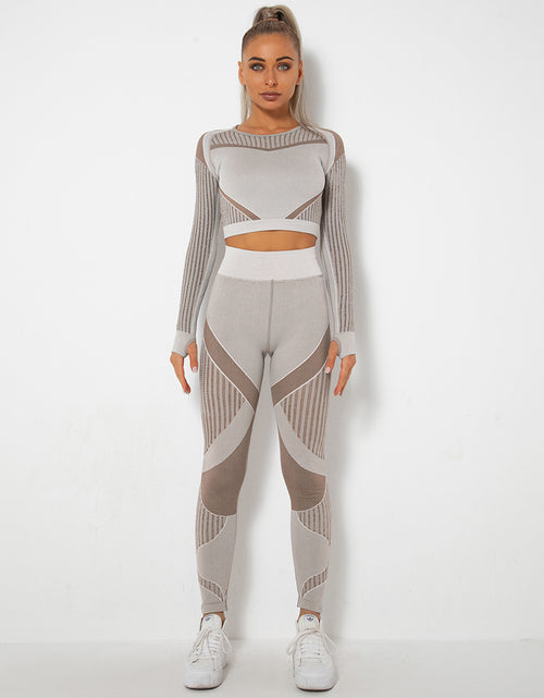 Load image into Gallery viewer, Seamless Knitted Absorbent Yoga Long-Sleeved Suit Yoga Wearsuit
